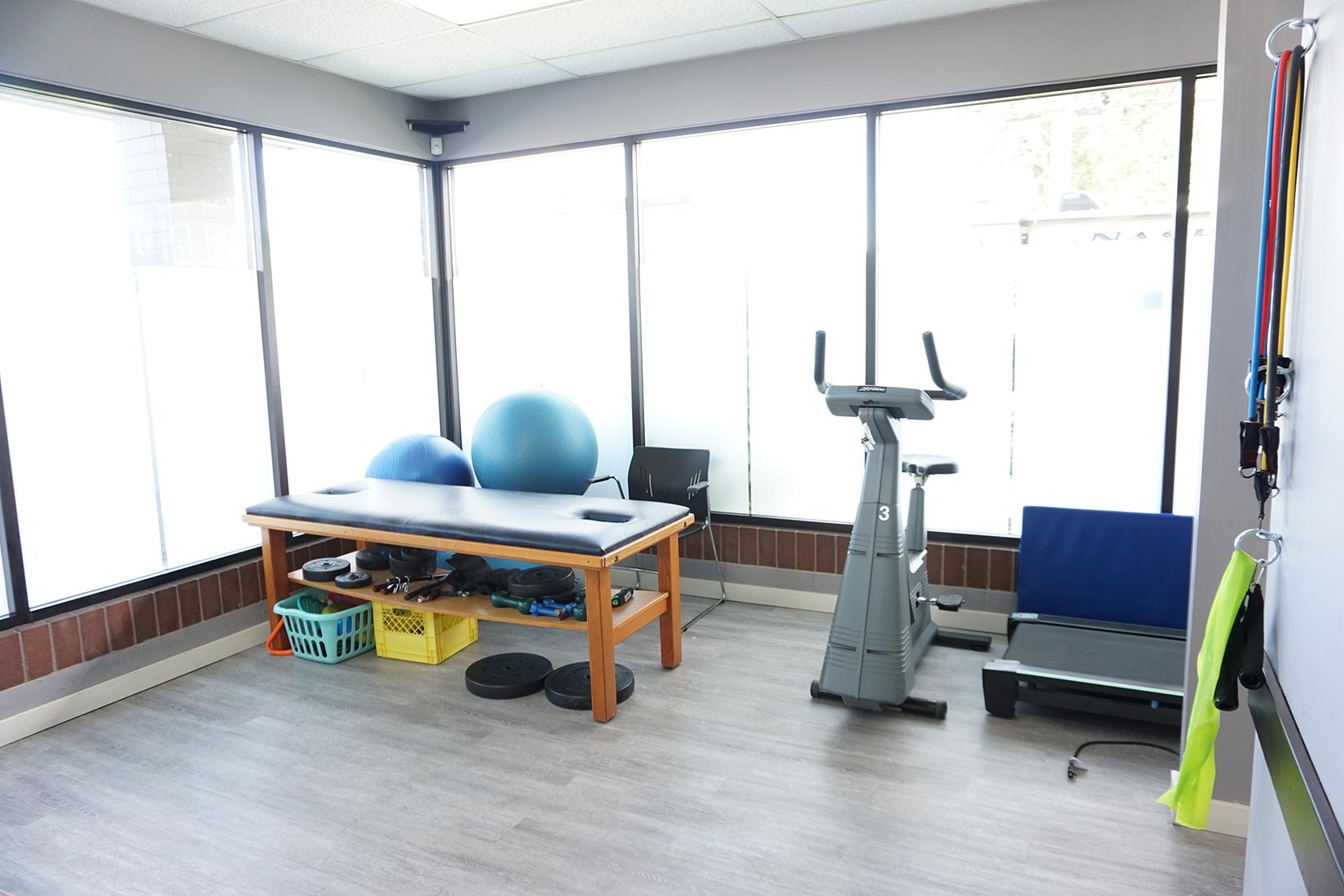 Aches to Athletics: Transforming Lives at Our Physiotherapy Center