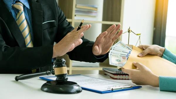 How to Choose the Right Personal Injury Attorney for Your Needs